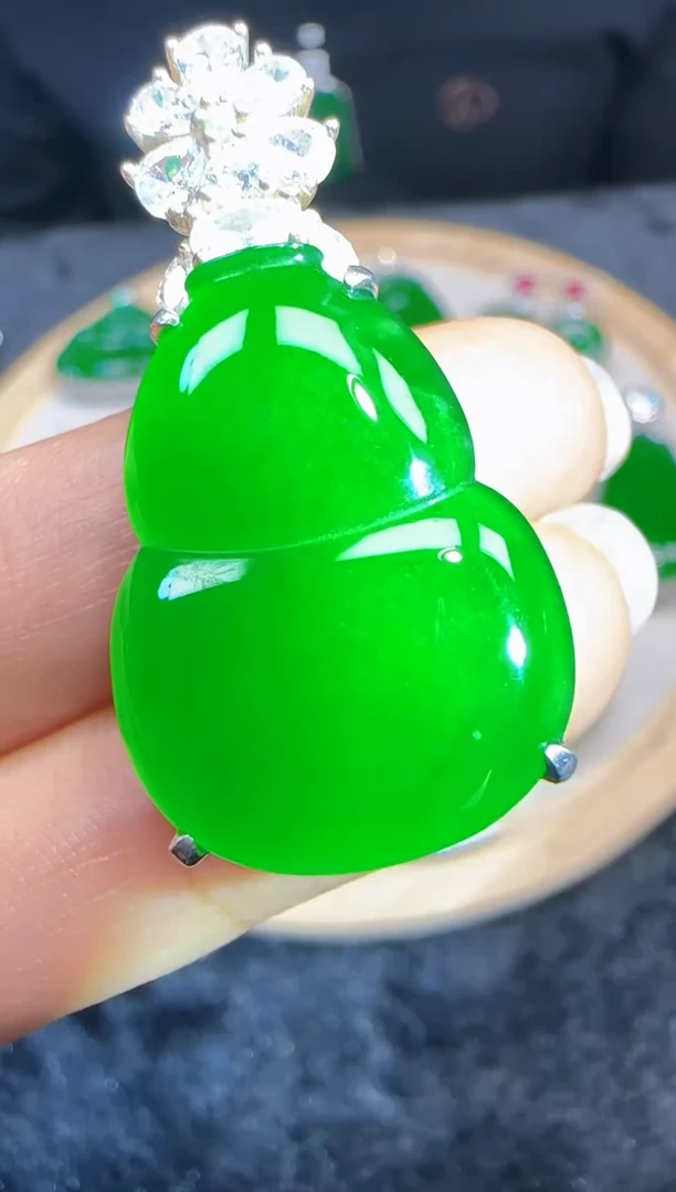 未镶嵌定制翡翠翡翠吊坠110