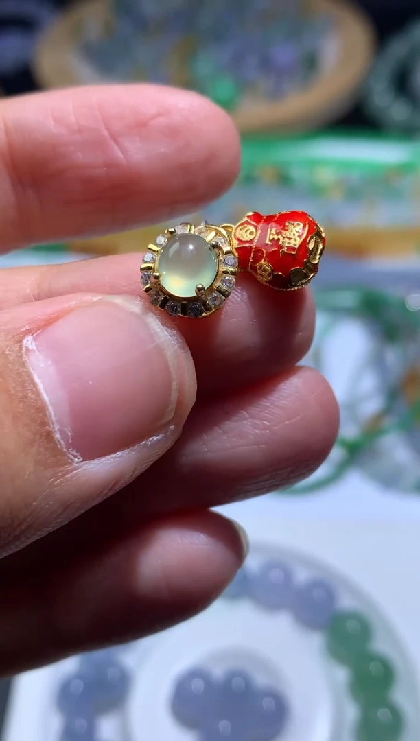 颈饰未镶嵌翡翠净货