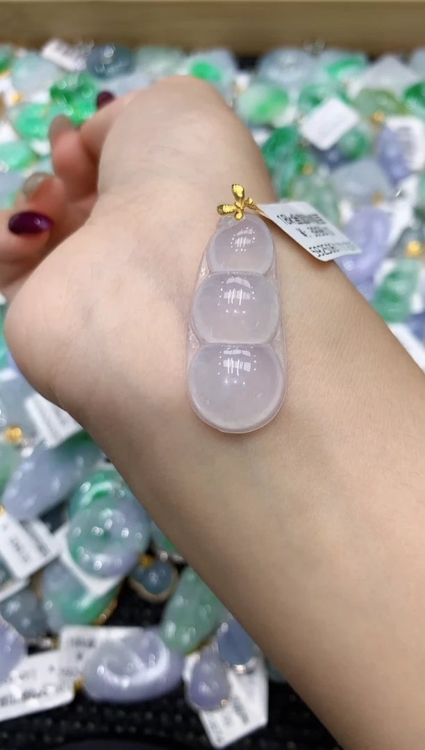 翡翠18K金镶嵌颈饰111111111111