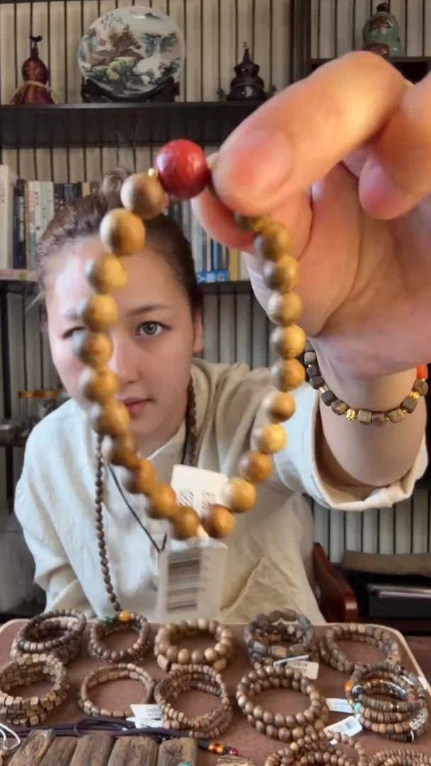 沉香手串海南尖峰岭莺歌绿奇楠沉香手串