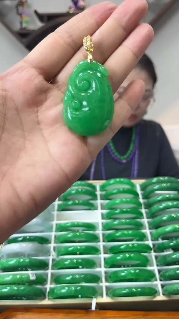 【闪购商品】砖雕闪104 手工雕刻吊坠