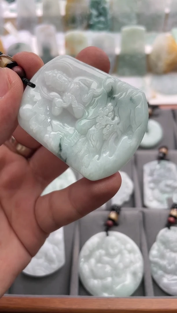 【闪购商品】翡翠颈饰未镶嵌..../2/20/ 108