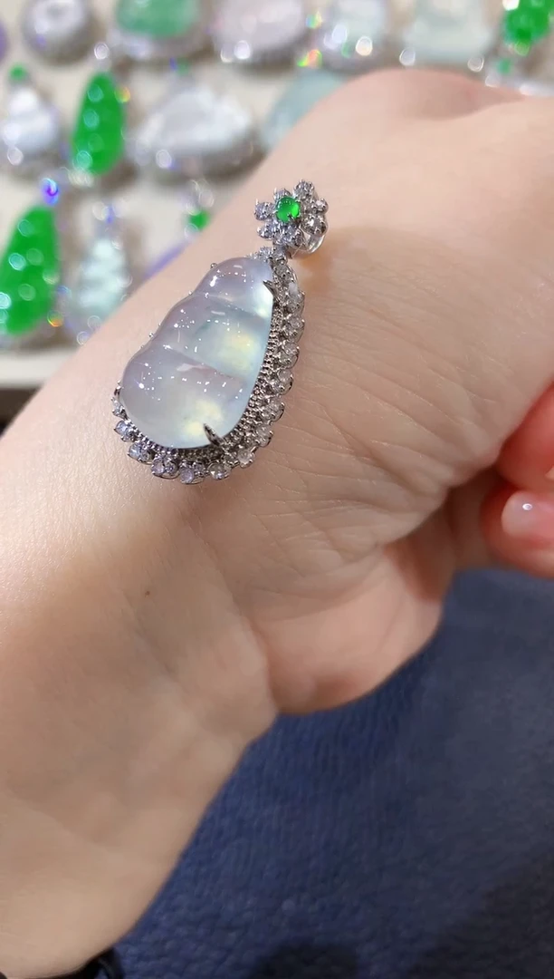 吊坠(不含链)18K金镶嵌翡翠A5