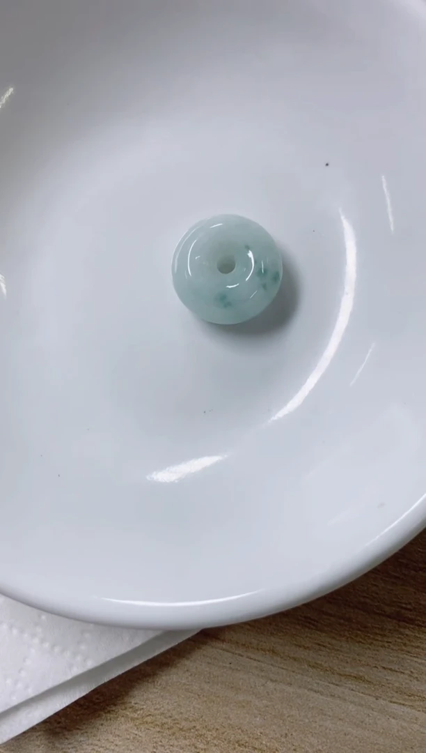 翡翠未镶嵌颈饰19天然缅甸翡翠A货小平安扣