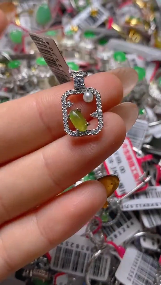 银S925镶嵌戒指翡翠百内无证书