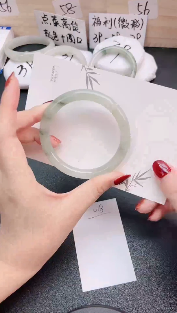 未镶嵌手镯石英质玉（金丝玉）V18-60