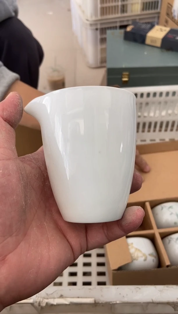 杯子瓷无运费险有瑕疵的摄影的产品有使用过的痕迹有点脏介意勿拍
