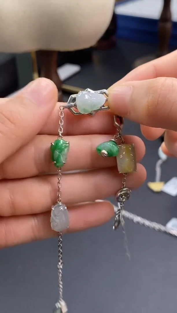 颈饰银S925镶嵌翡翠13973