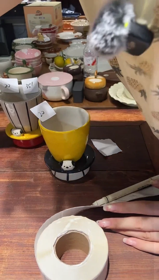 瓷352 小狗 黄色 杯子 瑕疵