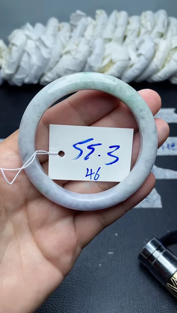 翡翠手镯未镶嵌46