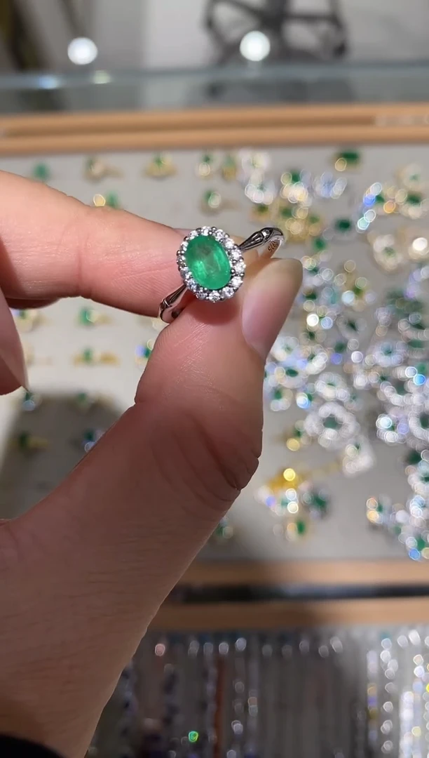 银S925镶嵌戒指祖母绿戒指