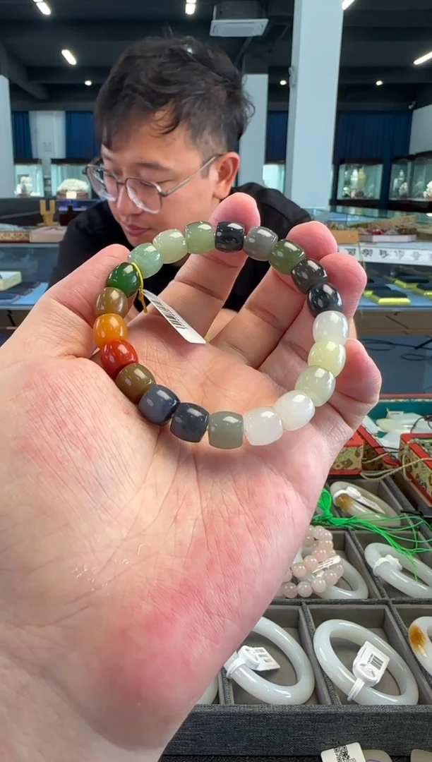 和田玉未镶嵌颈饰和田玉