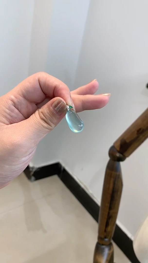 未镶嵌蛇纹石玉吊坠(不含链)福瓜