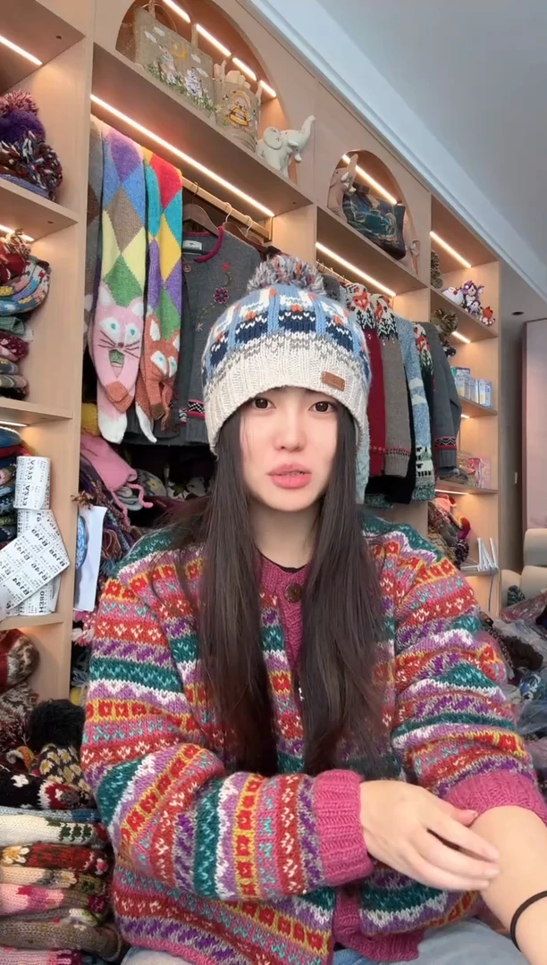 羊毛白天鹅单球帽