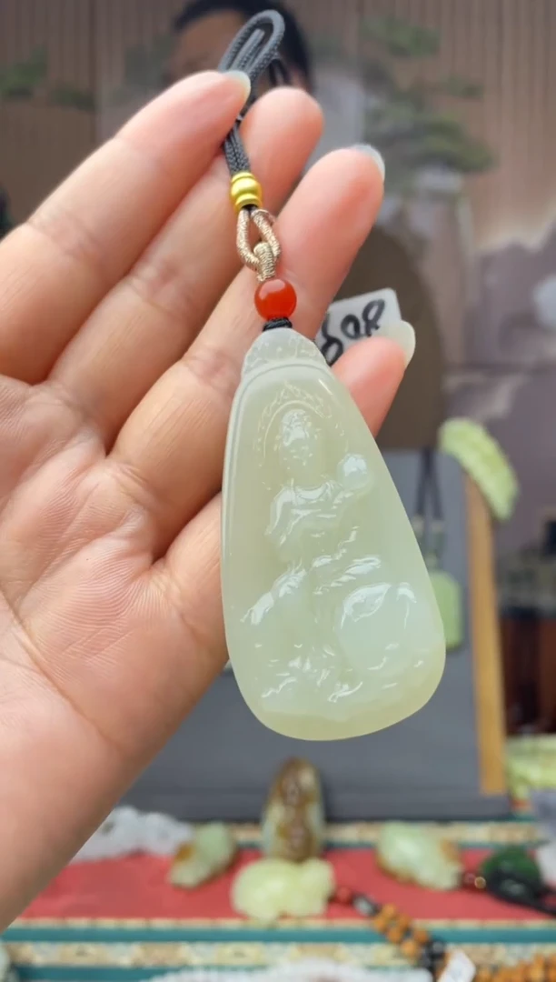 颈饰未镶嵌和田玉拍一发一