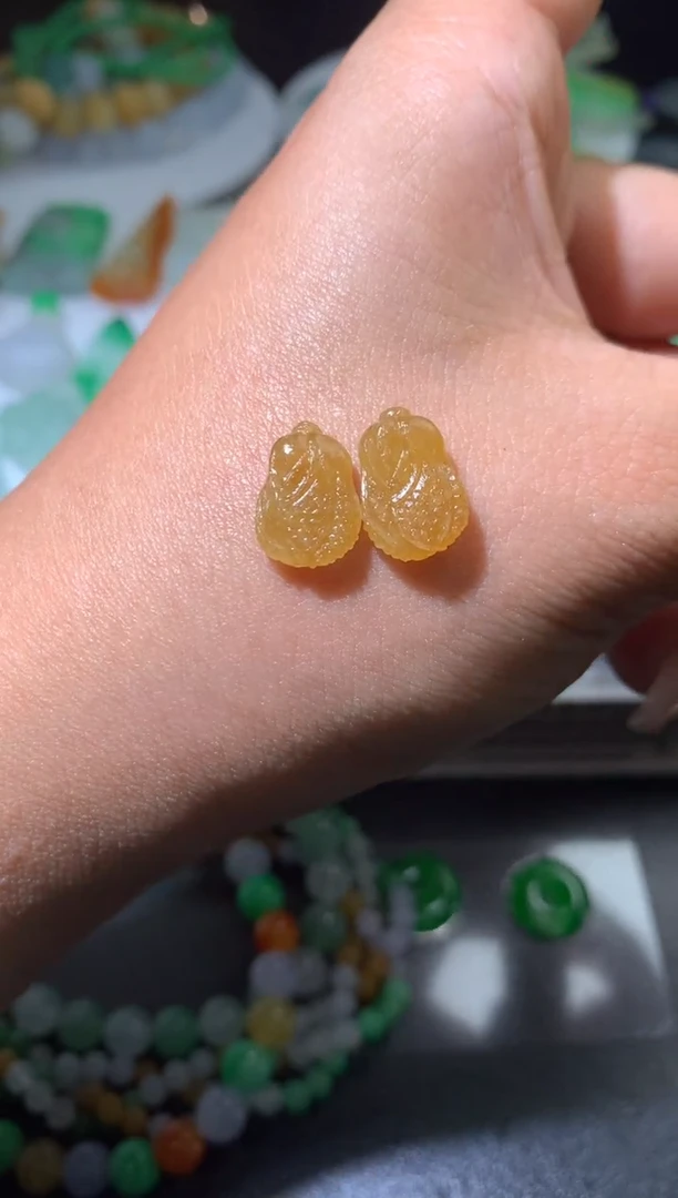 未镶嵌定制翡翠毛货
