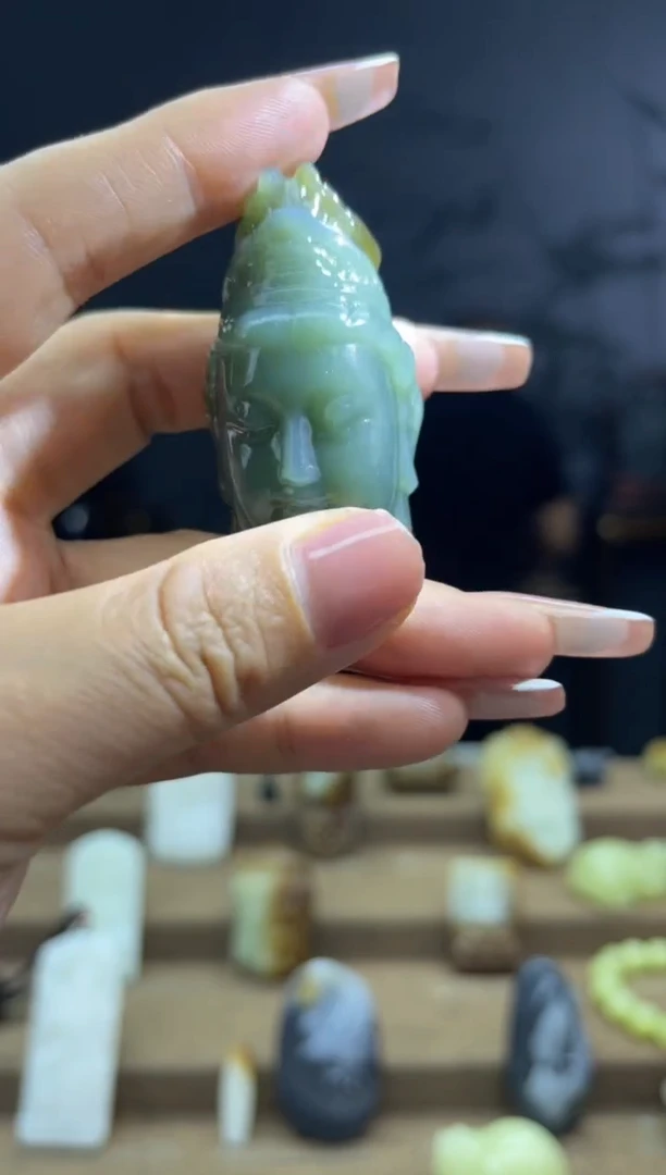 颈饰未镶嵌和田玉1