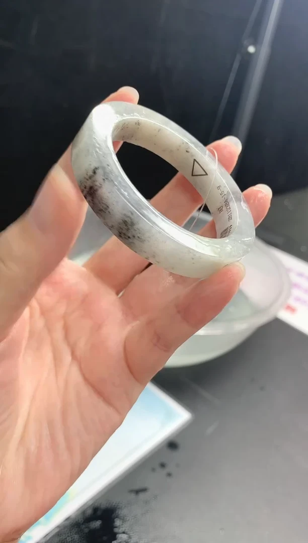 【闪购商品】定制翡翠手镯未镶嵌5 50-52正