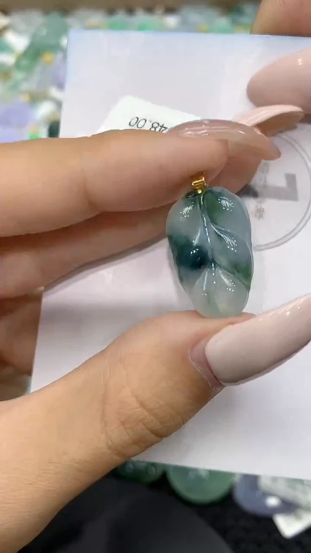 颈饰18K金镶嵌翡翠111111111111