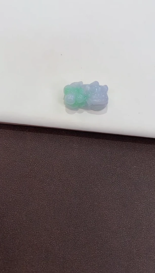 吊坠(赠链)未镶嵌翡翠天然缅甸a货翡翠
