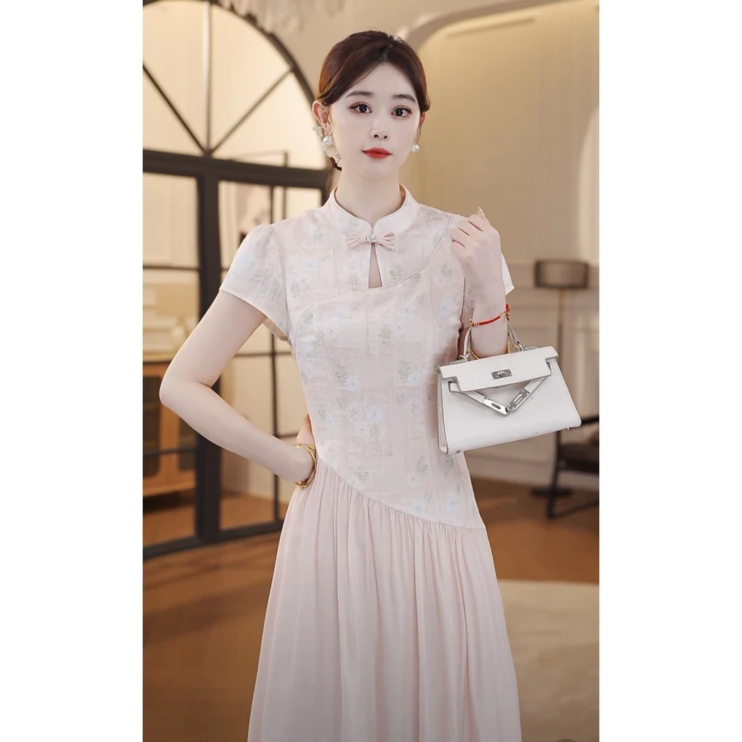 曼日花事 新中式刺绣国风显瘦长款连衣裙子女装新款收腰拼接长裙