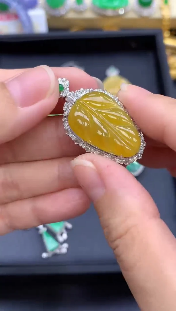 颈饰18K金镶嵌翡翠714-中国好珍宝