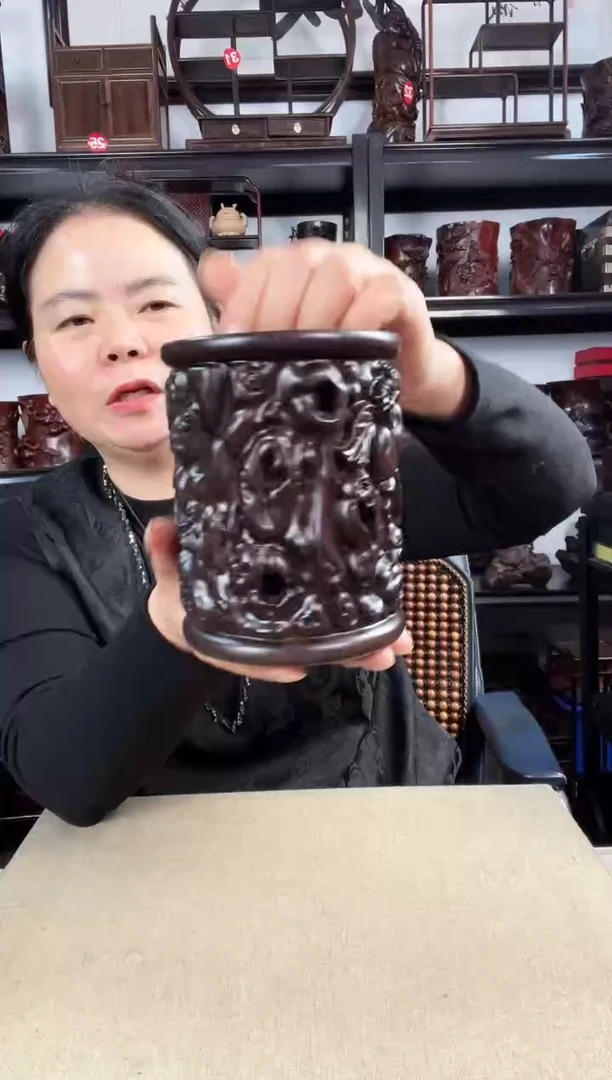 木老李红木工艺品寿桃笔筒