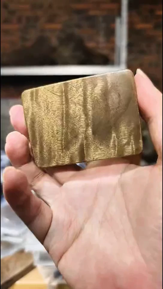 金丝楠无事牌手把件