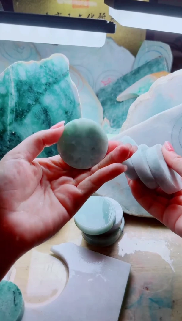 翡翠未镶嵌颈饰A货曹星019