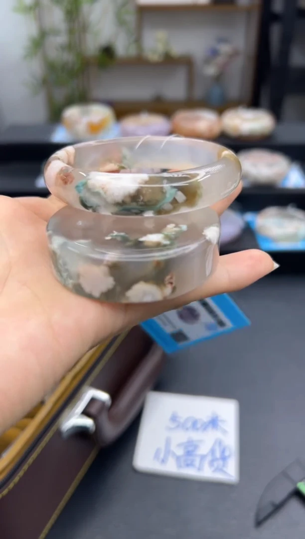 【闪购商品】石英质玉手镯未镶嵌A168(57圈赠送镯心)