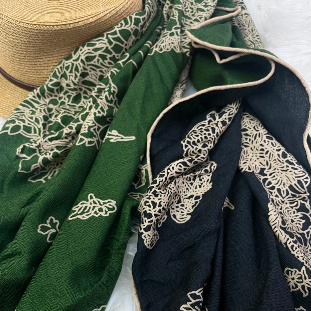 【清揚花衣】-储秀新款140丝毛桑蚕丝双面印花方巾00