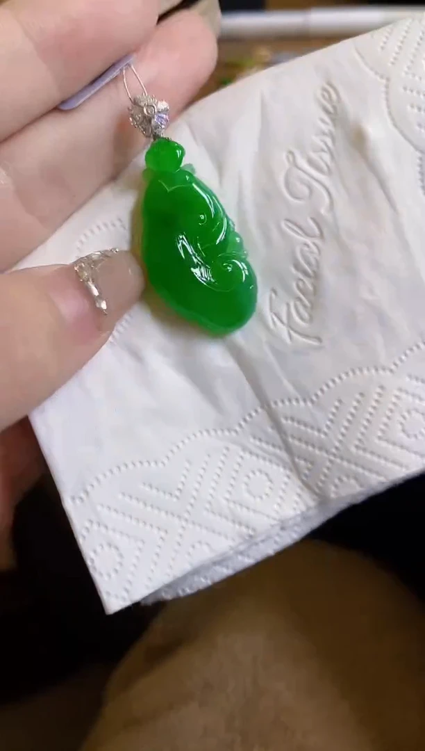 【闪购商品】翡翠颈饰18K金镶嵌如意