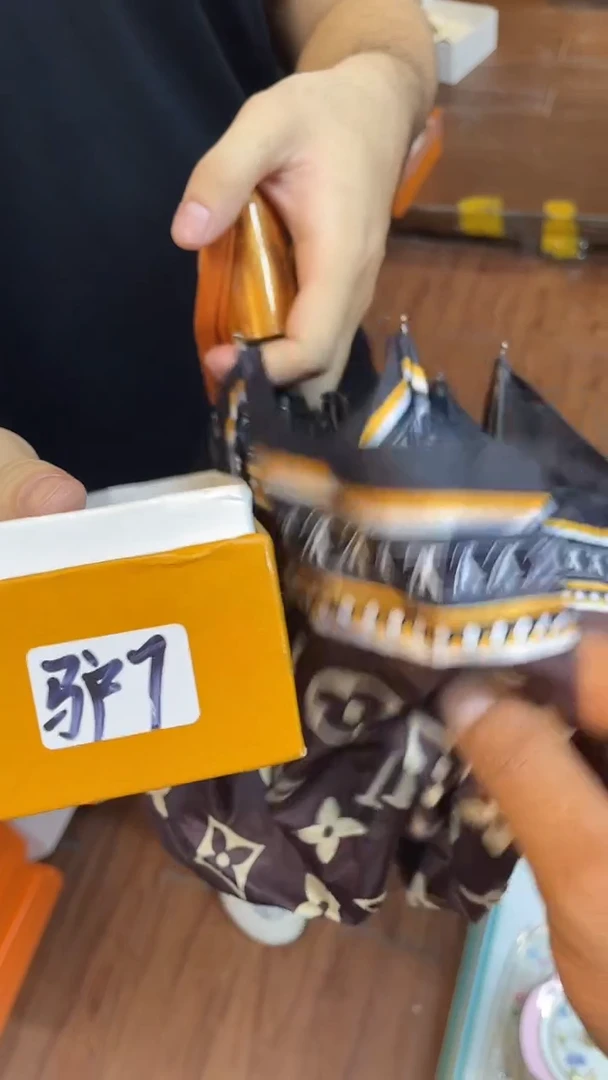 杯鸿辉家品牌瓷器，京东包邮！