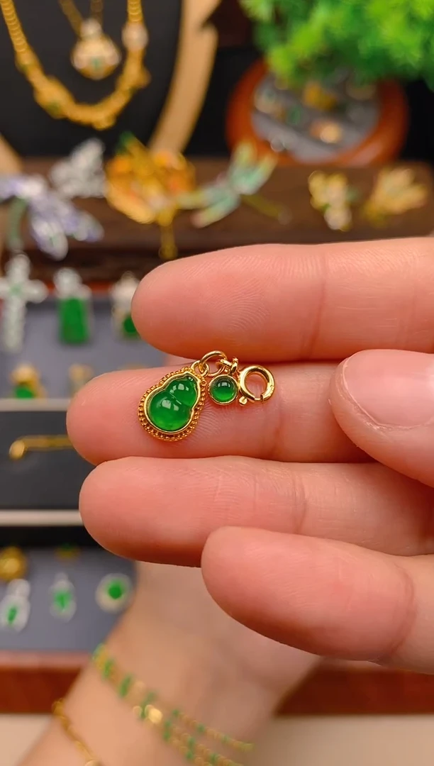 【闪购商品】翡翠吊坠(不含链)银S925镶嵌蛋面葫芦万能扣