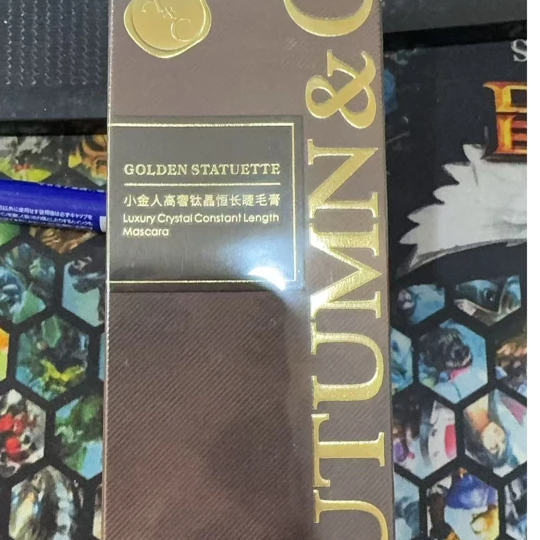 小金人     睫毛膏