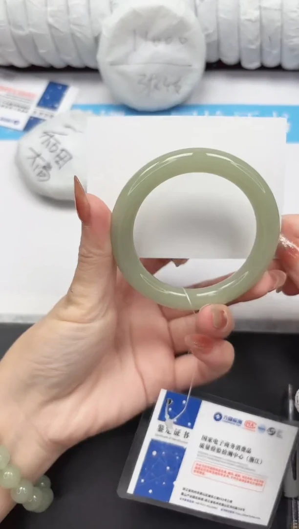 未镶嵌手镯石英质玉160-58.5DY