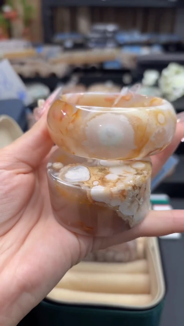 未镶嵌手镯石英质玉16(57圈赠送镯心)