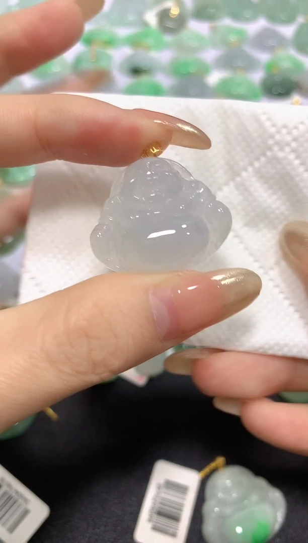 颈饰18K金镶嵌翡翠A货