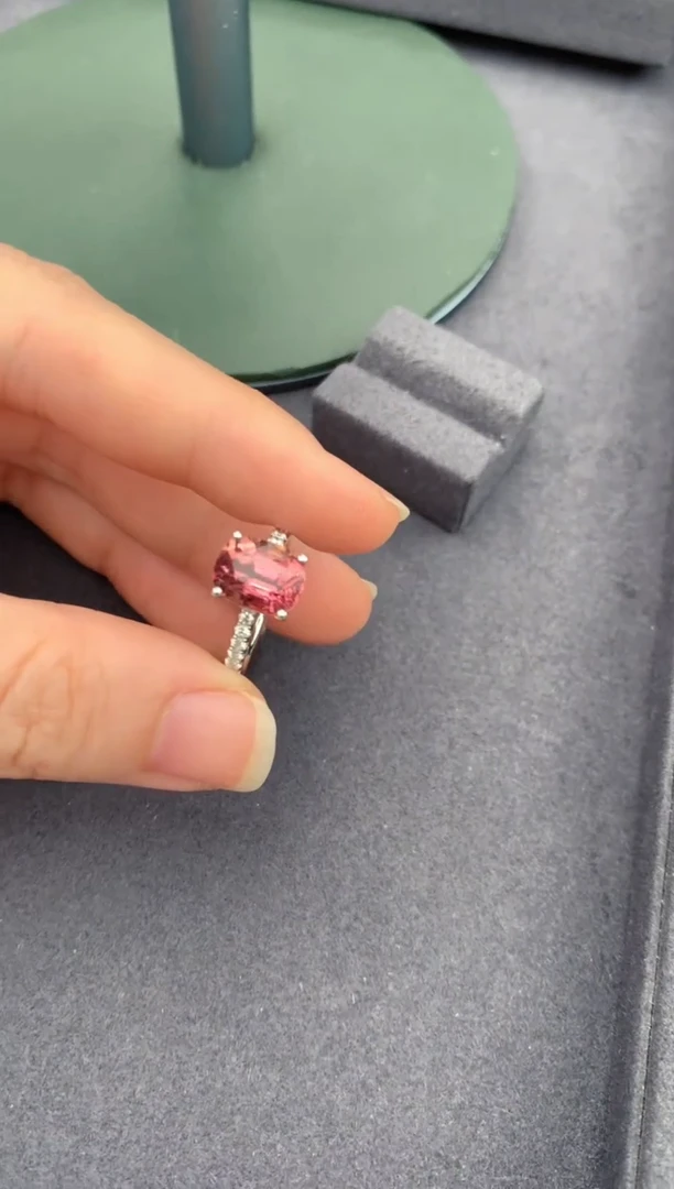 18K金镶嵌戒指碧玺3.1ct碧玺   DG