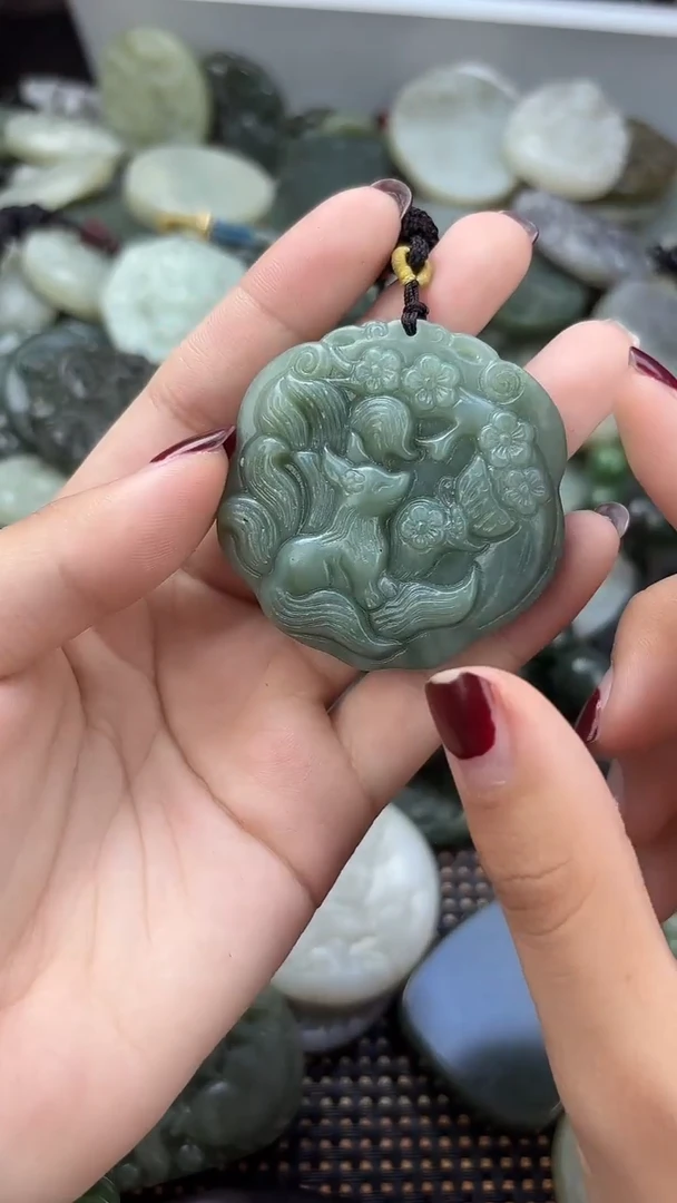 颈饰未镶嵌和田玉1