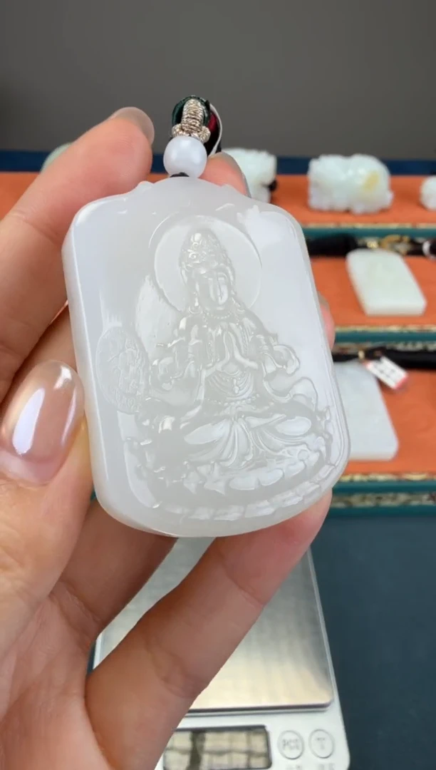 颈饰未镶嵌和田玉1