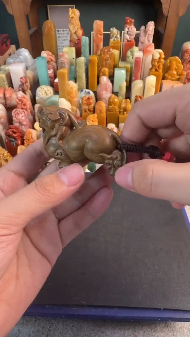 青田石印石绿檀貔貅