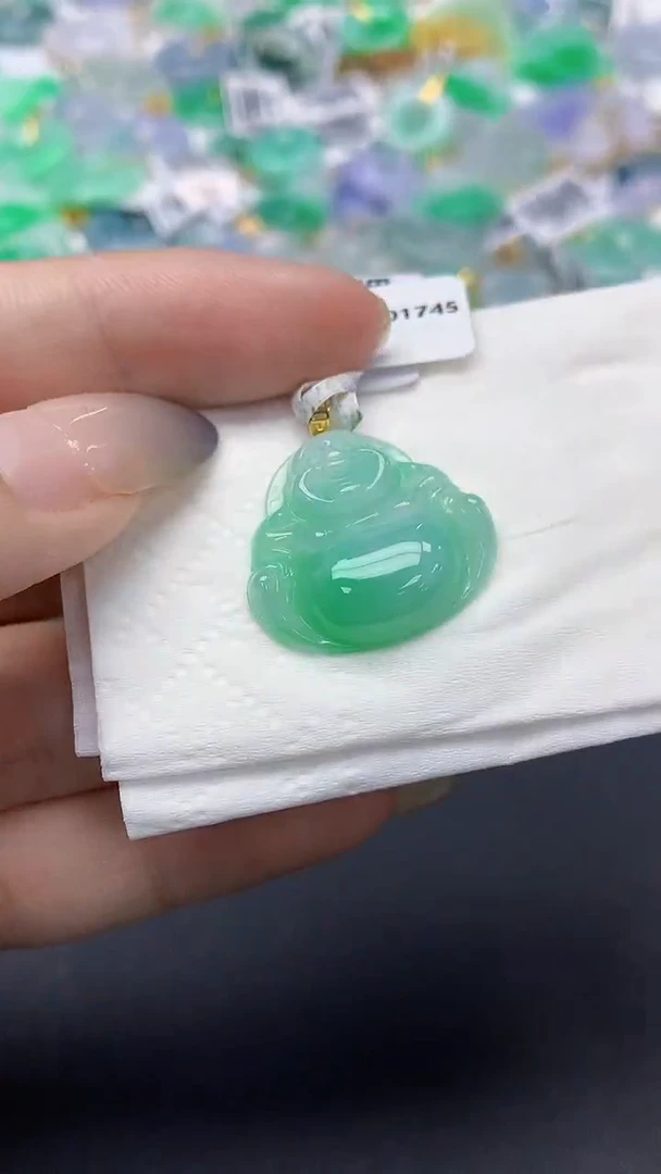 翡翠18K金镶嵌颈饰天然缅甸a货翡翠