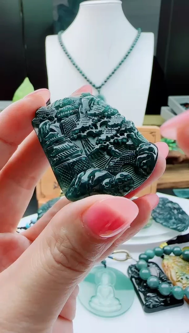【闪购商品】翡翠颈饰未镶嵌多样性随机一件发货