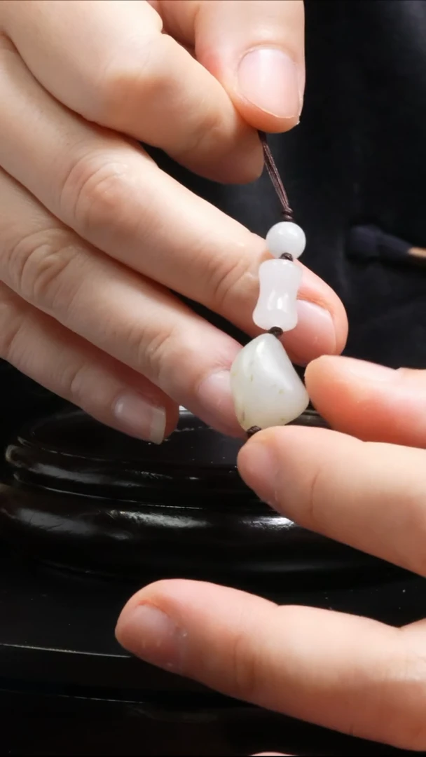 【闪购商品】和田玉吊坠(不含链)未镶嵌5.3g和田玉原石