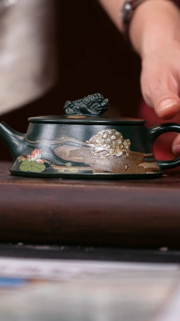 央广国宝苑紫砂茶壶 43