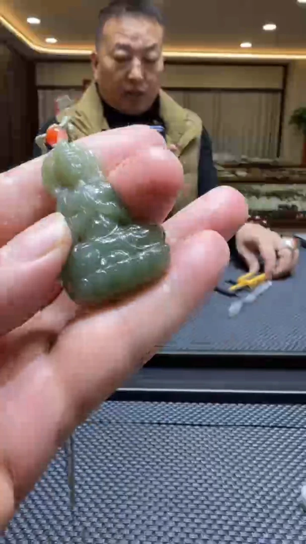 颈饰未镶嵌和田玉挂件