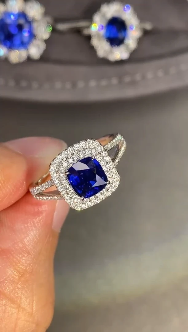 蓝宝石戒指18K金镶嵌【闪购】1.25ct/皇家蓝/七天鉴赏