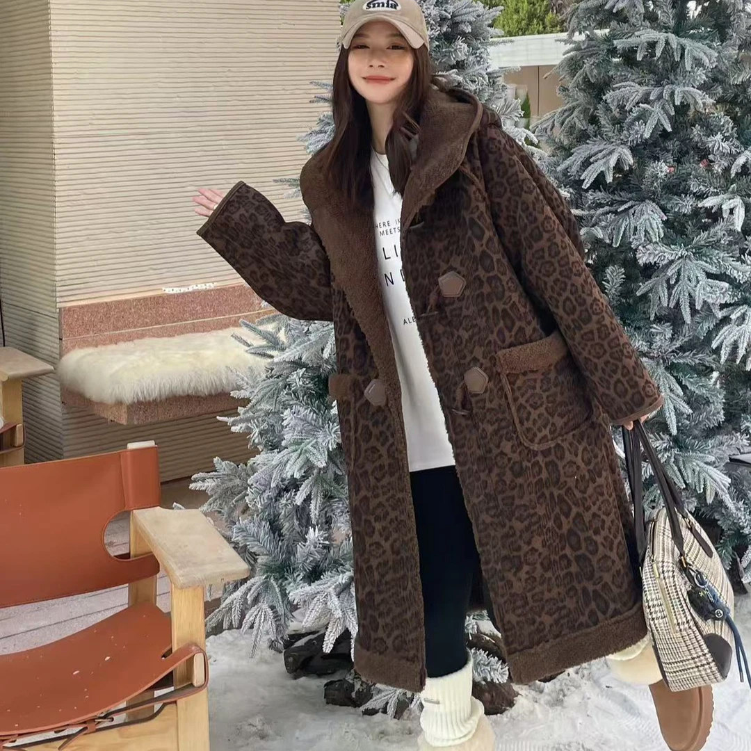 a169 豹纹长款外套时尚连帽秋冬冬季大衣女装百搭加厚款