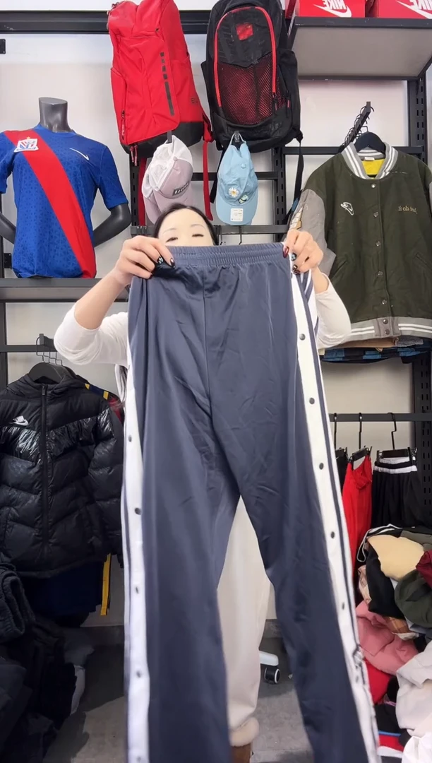 435闪购编码  阿迪运动卫衣裤以直播间过款为准 尺码.175 L